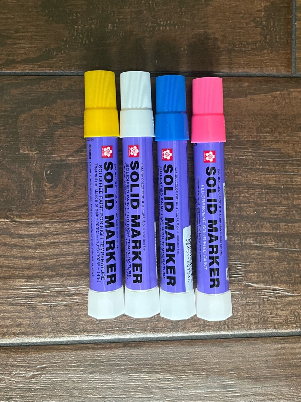 Solid markers streaks